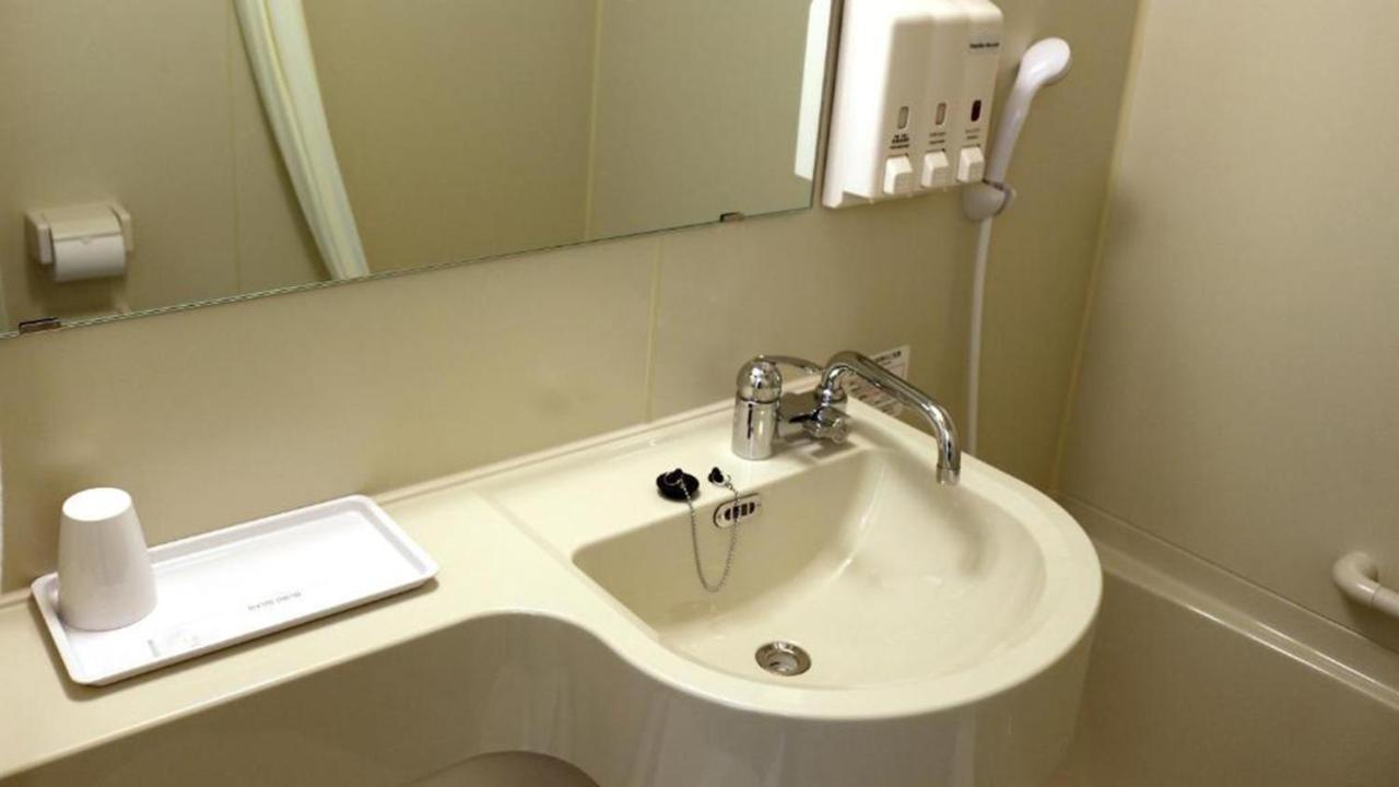 Toyoko Inn Kobe Sannomiya No.2 Eksteriør billede